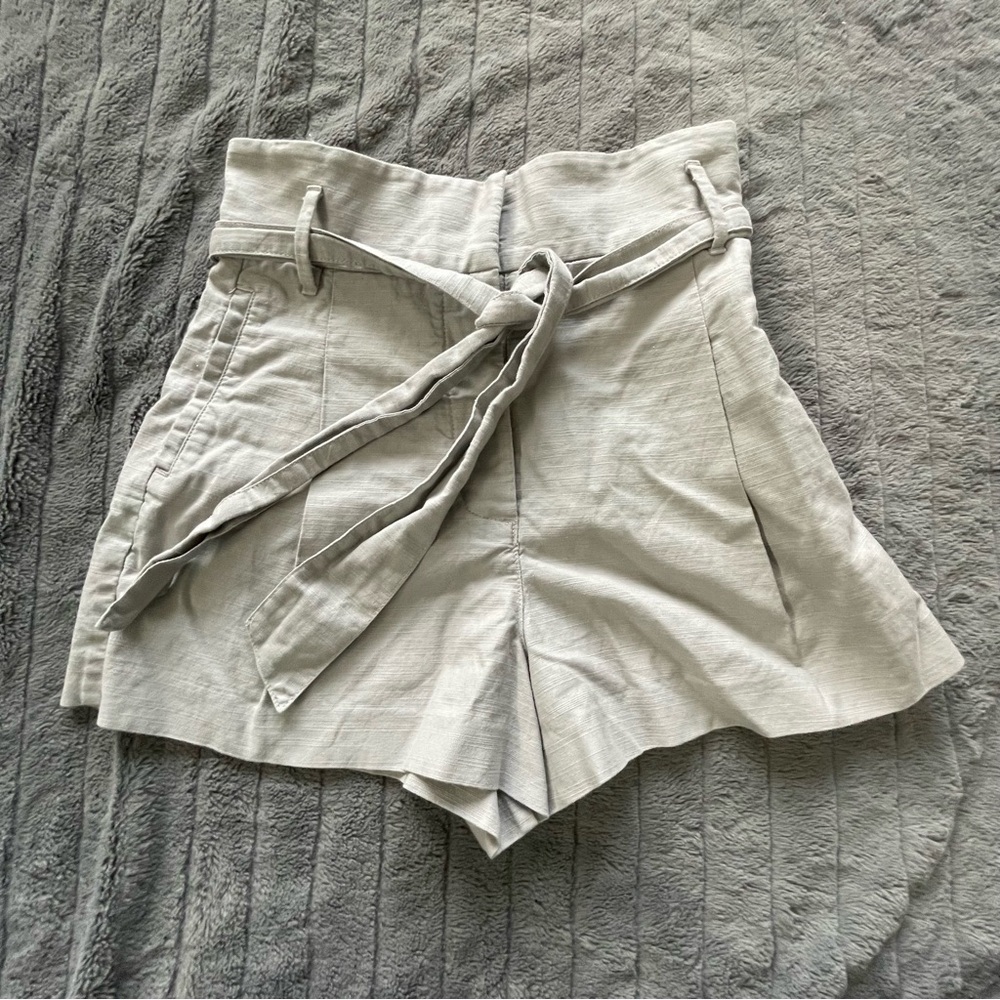 Shorts - Picture 2 of 5